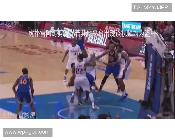 快船与独行侠G3激战回顾球迷热议精彩瞬间与关键时刻 快船与独行侠G3激战回顾球迷热议精彩瞬间与关键时刻