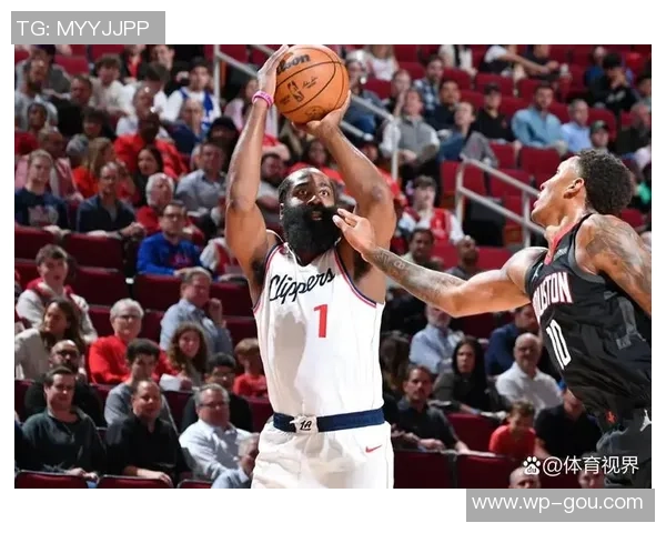 火箭队与快船激战四月四日NBA季后赛争夺战精彩回顾与分析 火箭队与快船激战四月四日NBA季后赛争夺战精彩回顾与分析